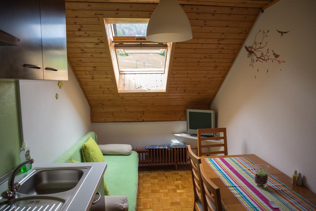 Apartments & Rooms Smucka Краньска Гора Экстерьер фото
